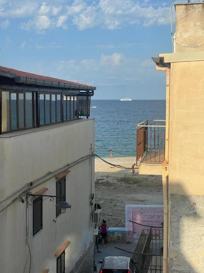 Bed and Breakfast Fronte Mare Arenella Palermo Exterior foto